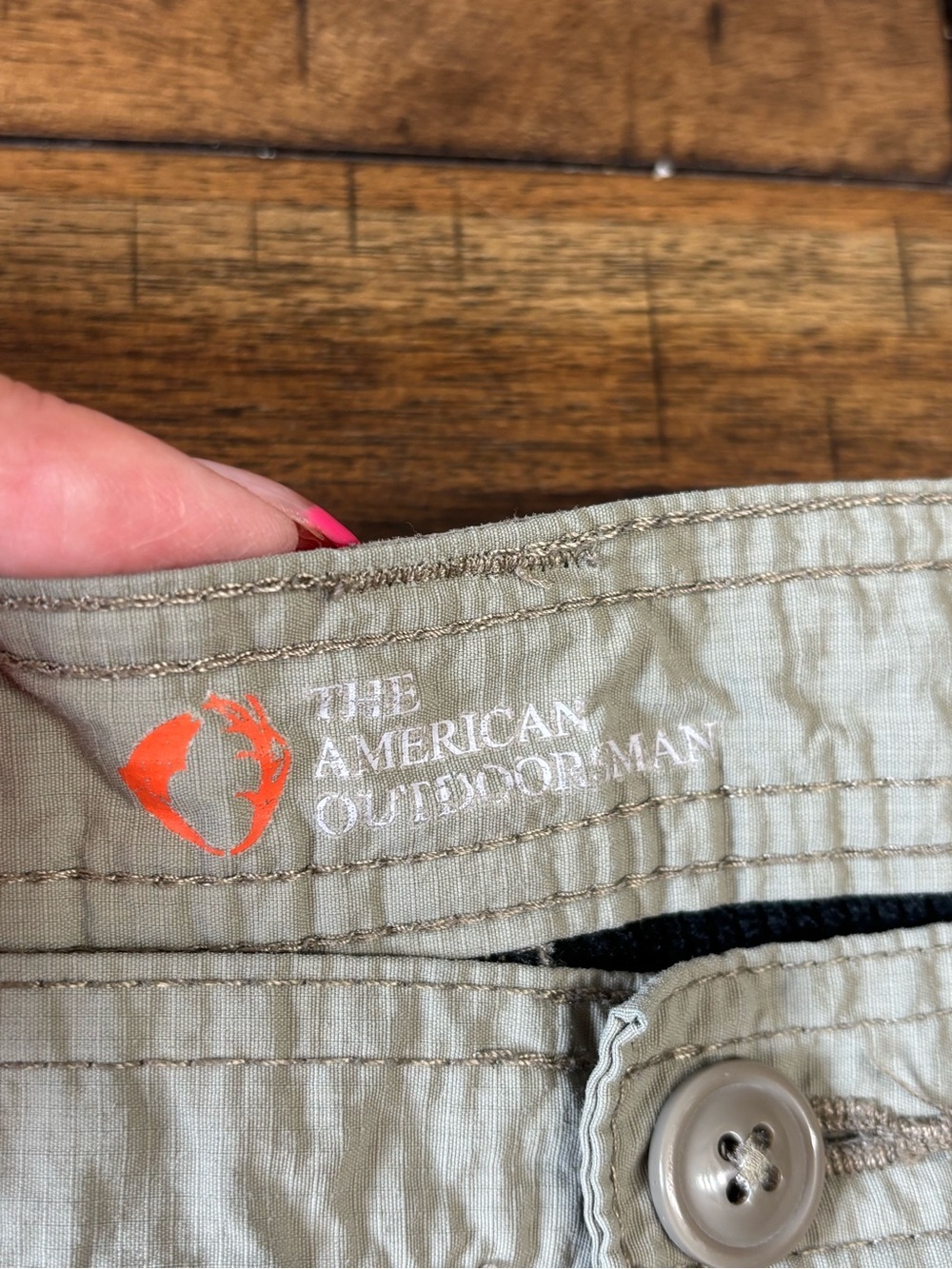 The American outdoorsman’s  Men’s Cargo Pants with Multiple Utility Pockets - Picture 4 of 6